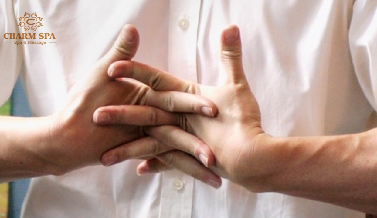 bẻ khớp tay mối nguy hại tiềm ẩn . 