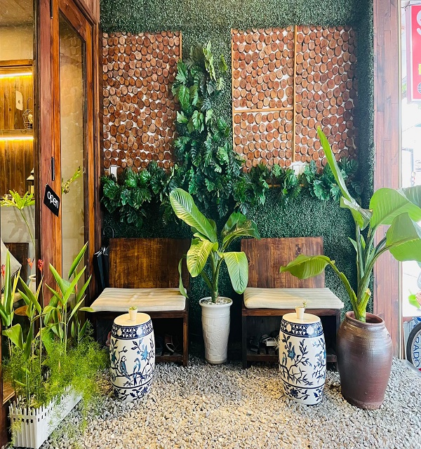 không gian xanh mát tại charm spa 